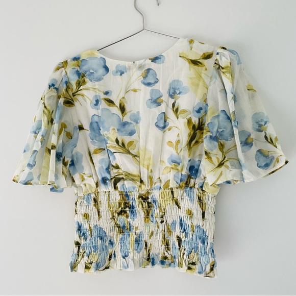 Abercrombie & Fitch Flutter Sleeve Smocked Waist Top Size M. Spring Floral - Picture 5 of 7